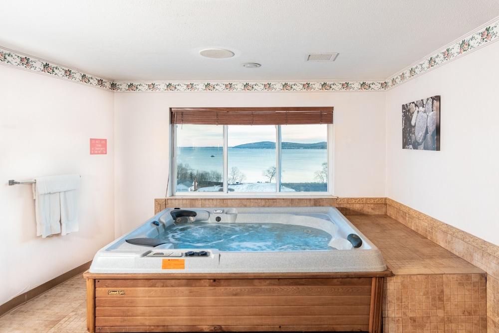Fireside Inn, Ocean'S Edge Belfast Bagian luar foto