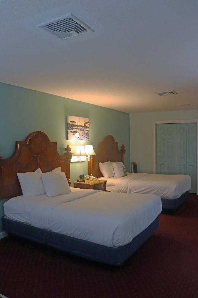 Fireside Inn, Ocean'S Edge Belfast Bagian luar foto