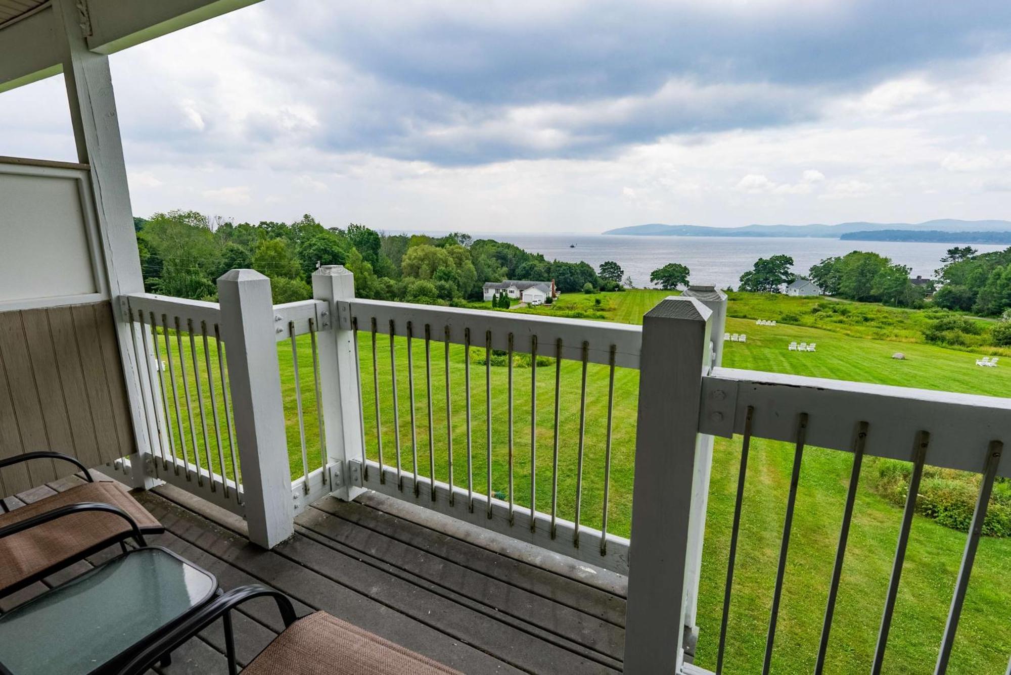 Fireside Inn, Ocean'S Edge Belfast Bagian luar foto