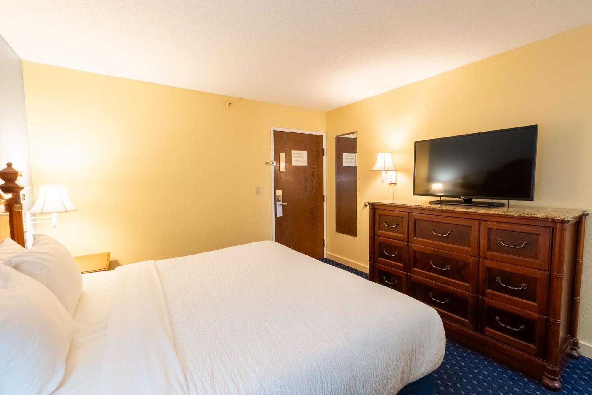 Fireside Inn, Ocean'S Edge Belfast Bagian luar foto