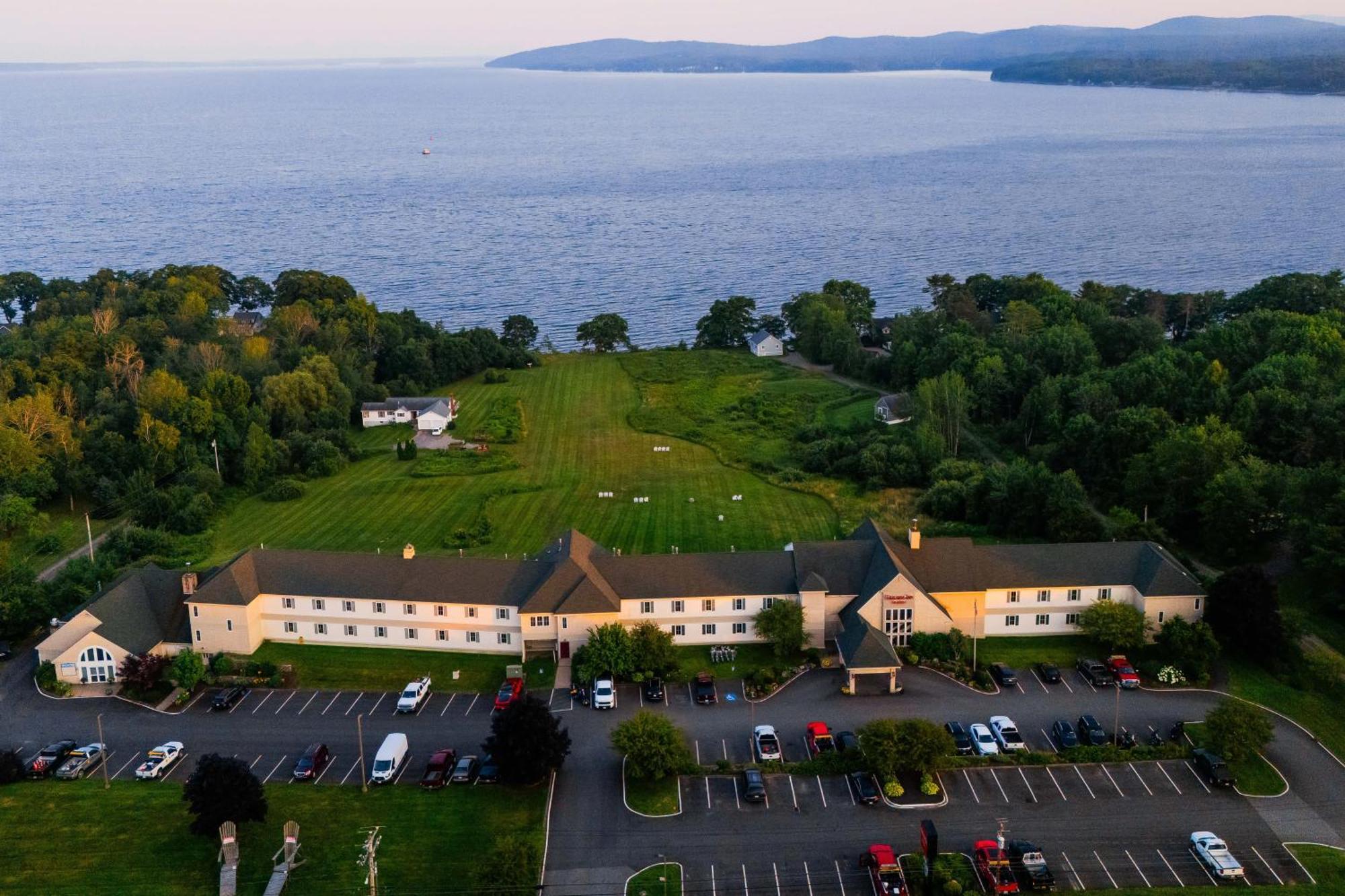 Fireside Inn, Ocean'S Edge Belfast Bagian luar foto