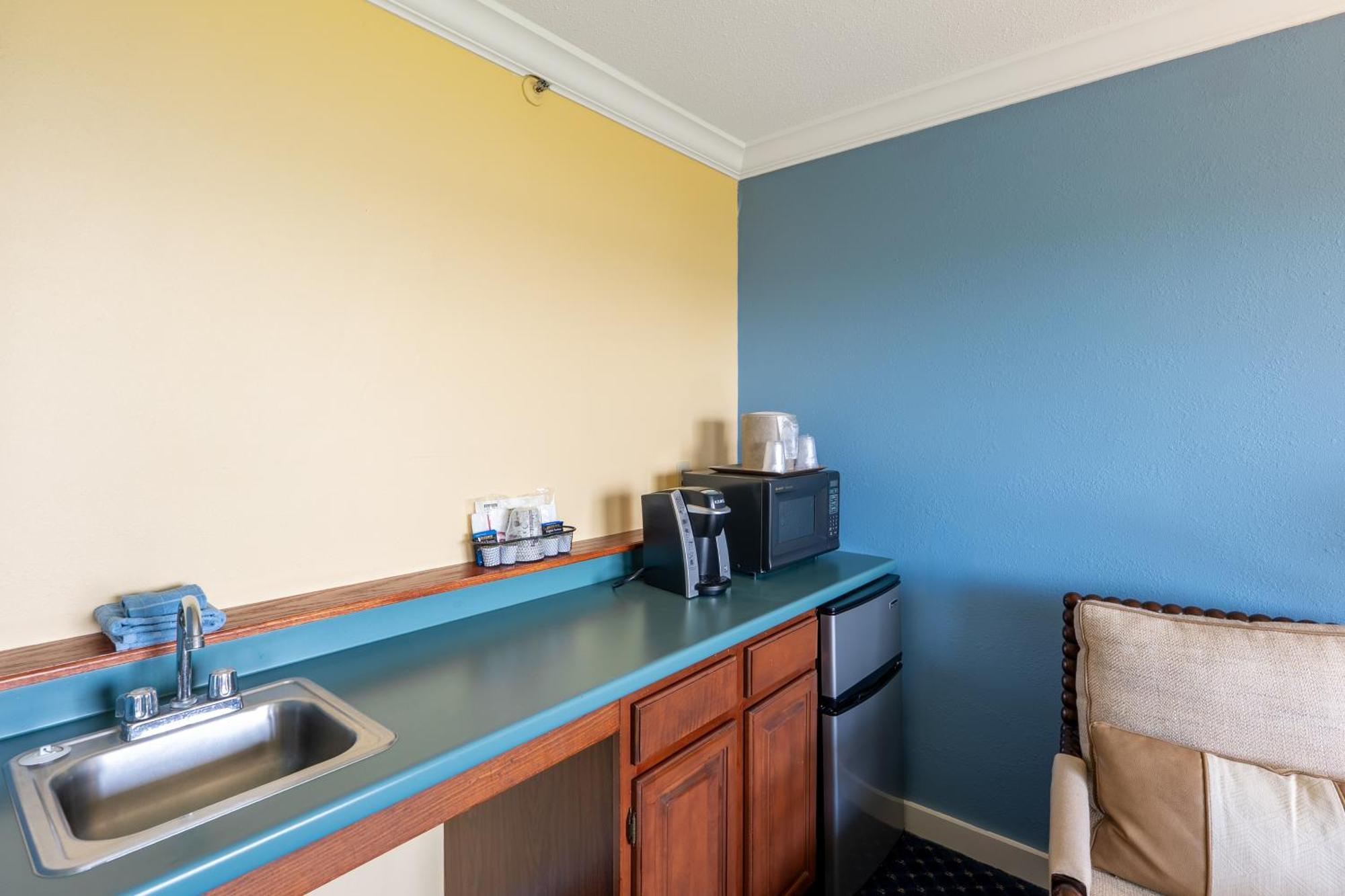Fireside Inn, Ocean'S Edge Belfast Bagian luar foto